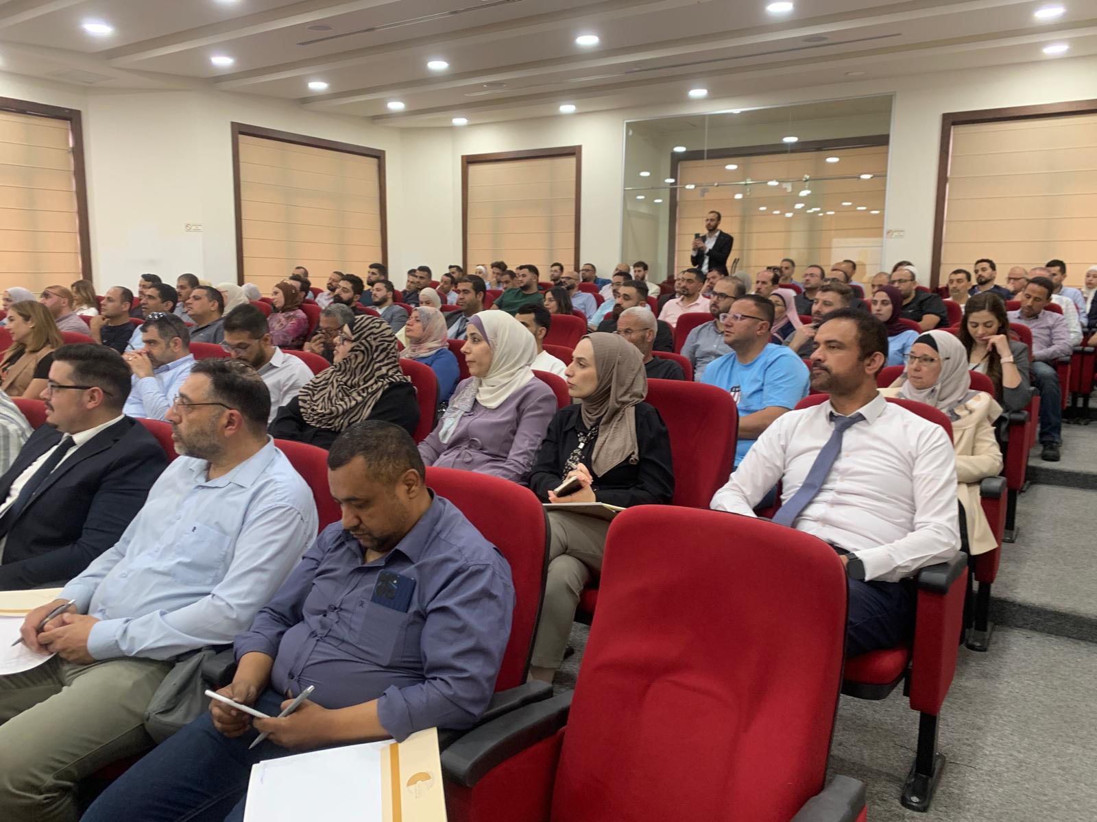 غرفة تجارة وصناعة محافظة رام الله والبيرة تنظم ندوة متخصصة حول: "دمج الذكاء الاصطناعي وذكاء الأعمال في الشركات