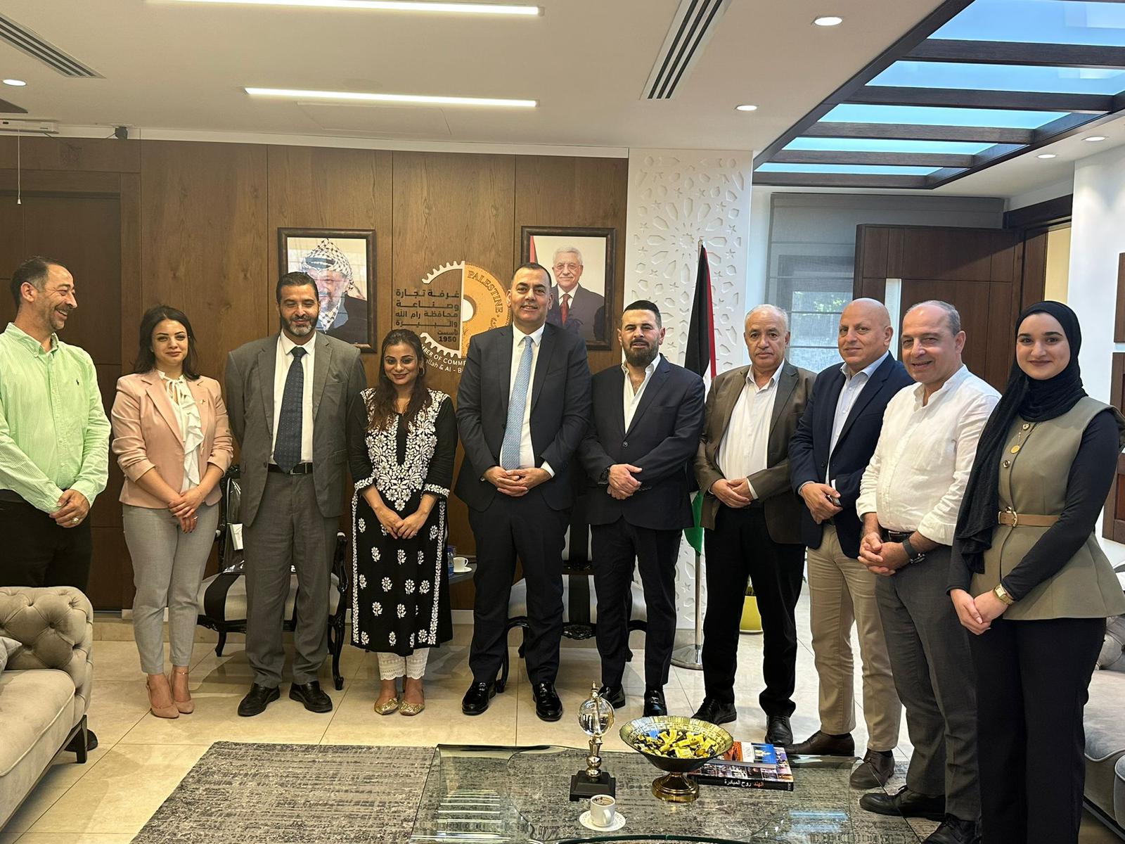 Mr. Abd Al-Ghani Attari, Chairman of the Ramallah and Al-Bireh Chamber of Commerce and Industry, discusses joint cooperation with the Ambassador of the Republic of India.