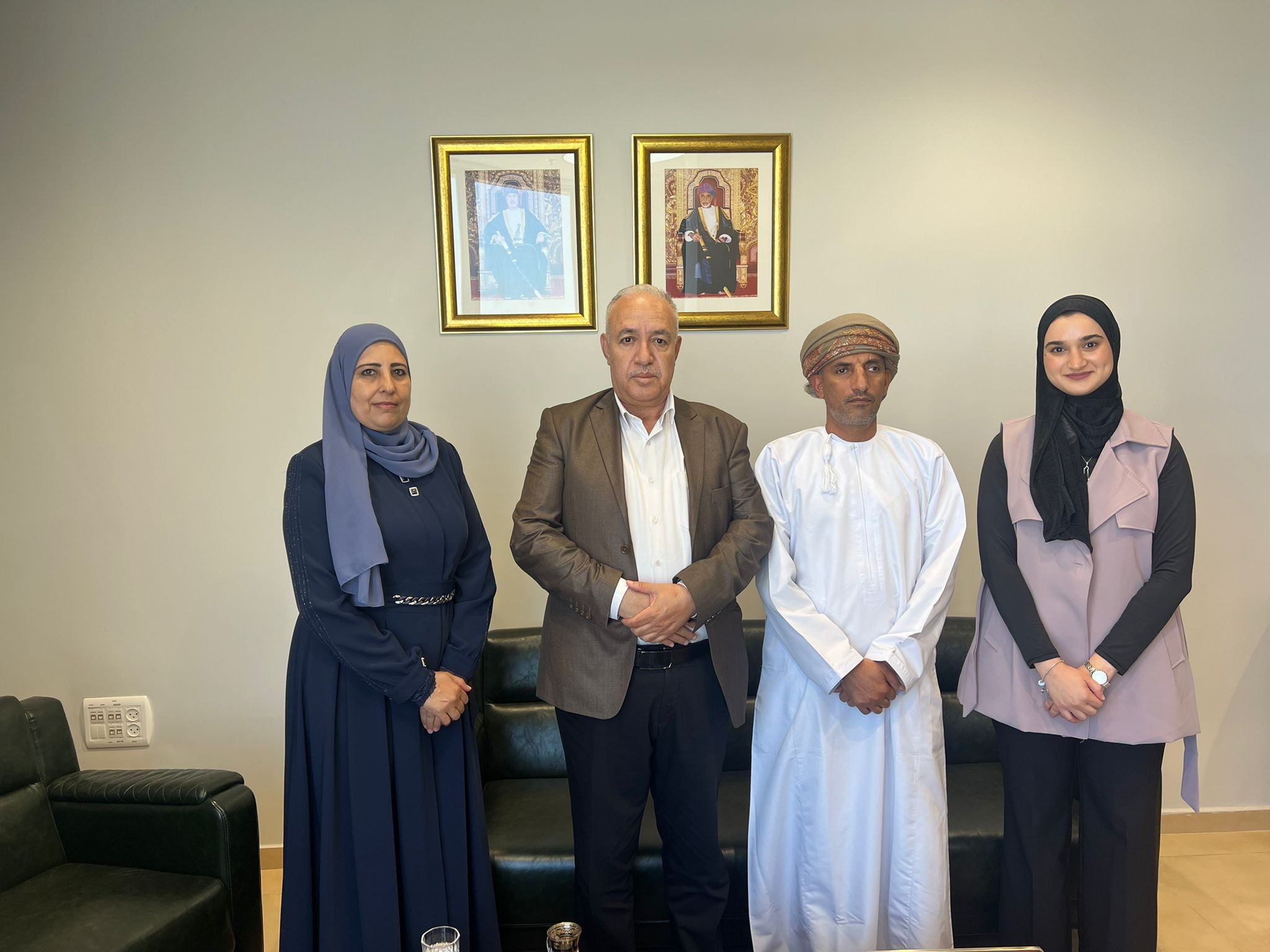 Enhancing cooperation between the Ramallah and Al-Bireh Chamber of Commerce and Industry and the Embassy of the Sultanate of Oman in Palestine