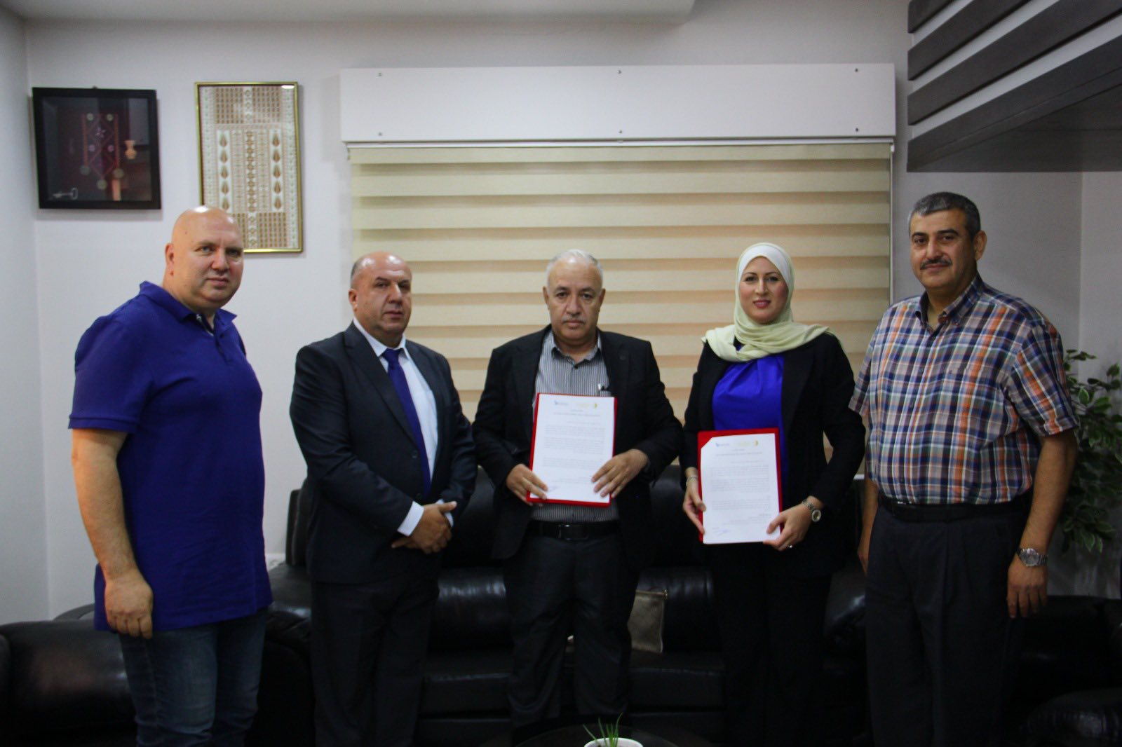 The Ramallah and Al-Bireh Chamber of Commerce and Industry signed a cooperation agreement to implement training programs and entrepreneurial initiatives with Kesstrel.