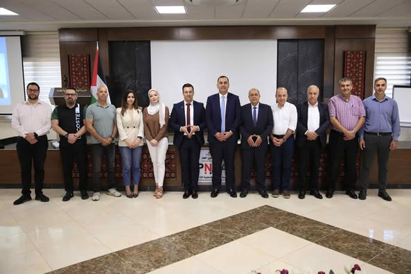 وفد من غرفة  تجارة وصناعة رام الله والبيرة  يشارك في  ورشة عمل تدريبية متخصصة حول فن الاتيكيت والبروتوكول نظمتها المدرسة الوطنية الفلسطينية للإدارة